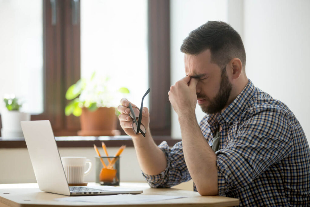 Alterações Hormonais Masculinas: Sinais Que Não Devem Ser Ignorados 4 Dor De Cabeça Tontura Constante