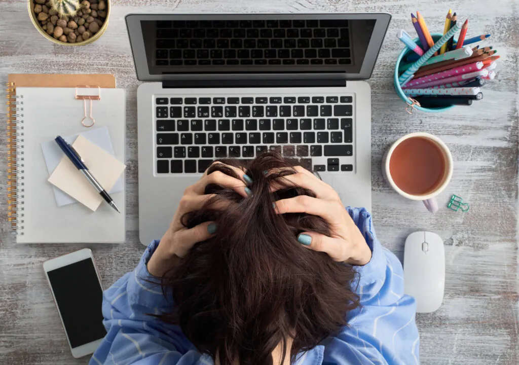 Saúde No Trabalho: 7 Sinais E Sintomas Que Você Não Deve Ignorar Durante A Rotina Profissional 4 Saúde No Trabalho